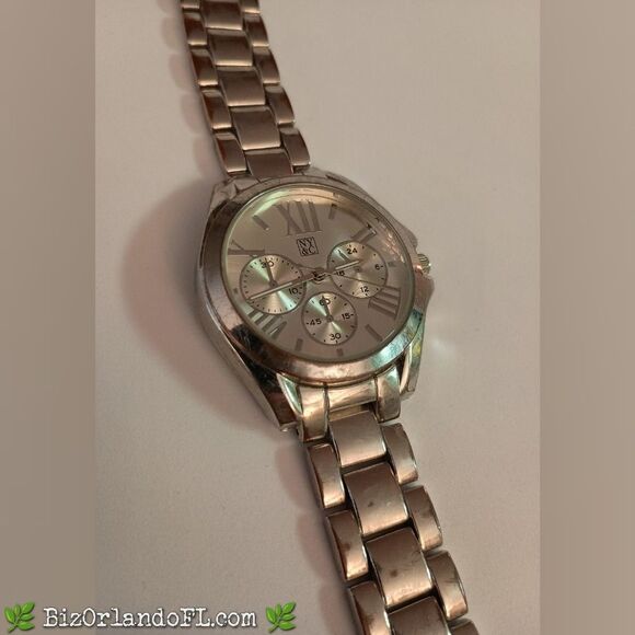VINTAGE: New York & Company -- NY & Co -- Silver Women's Watch - Picture 3 of 11